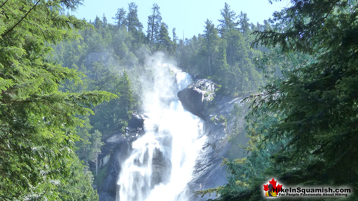 Shannon Falls Hike in Squamish